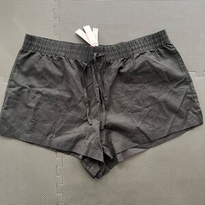 *bundle deal* 2/$15. 3/$20. Victoria Secret shorts